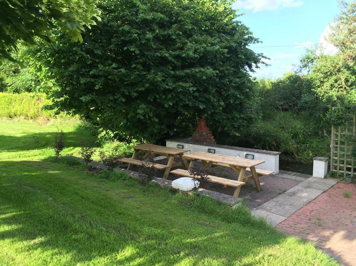 Maesbury Riverside Oswestry Exterior photo